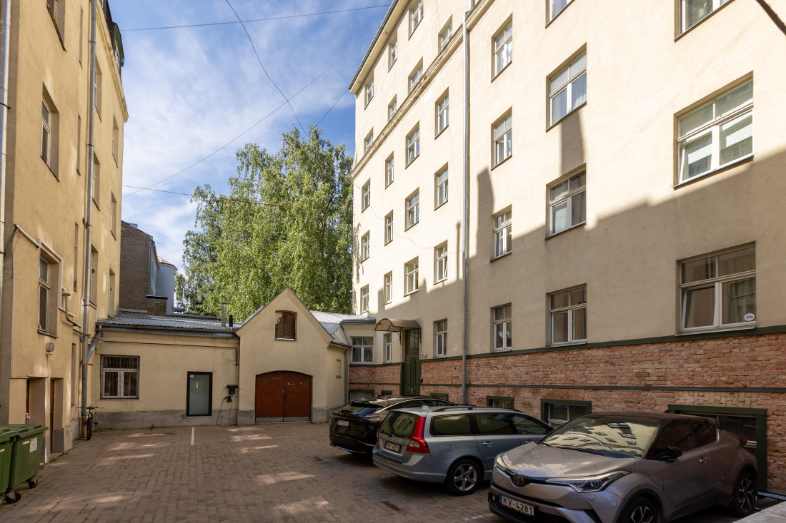 Inner courtyard with parking