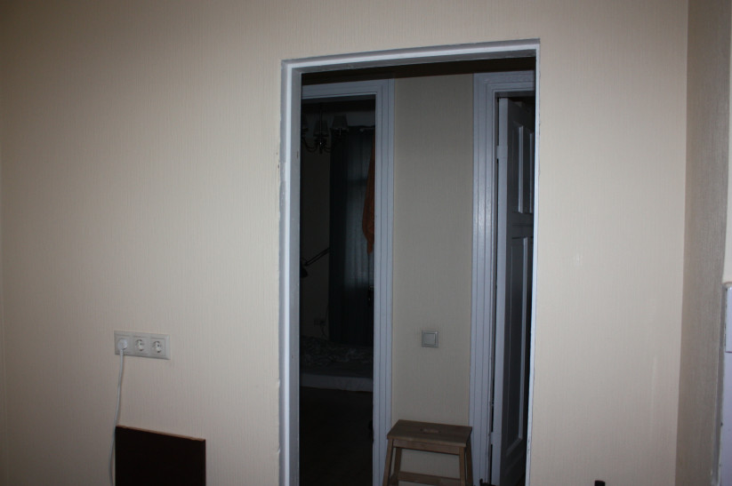 Doorway leading to the corridor.