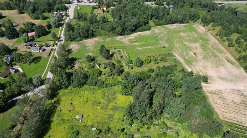 Road next to the land plot.