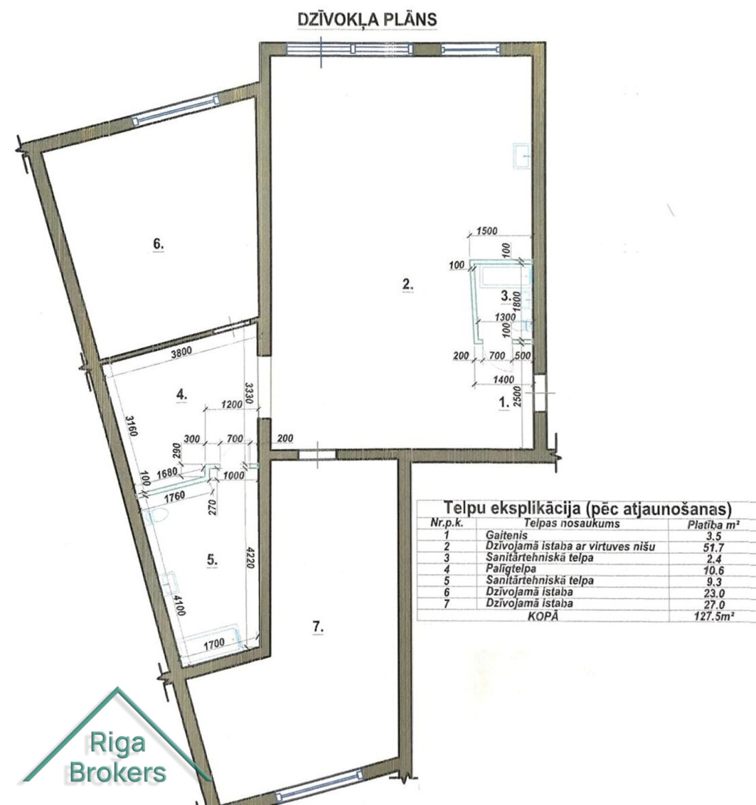 Apartment layout with room specifications.