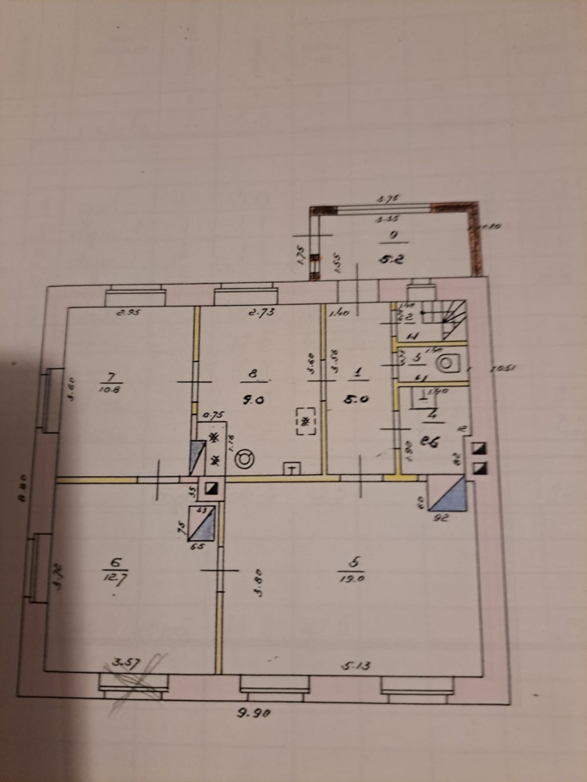 Apartment floor plan with dimensions.